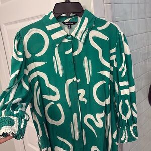 Green geometric button up dress